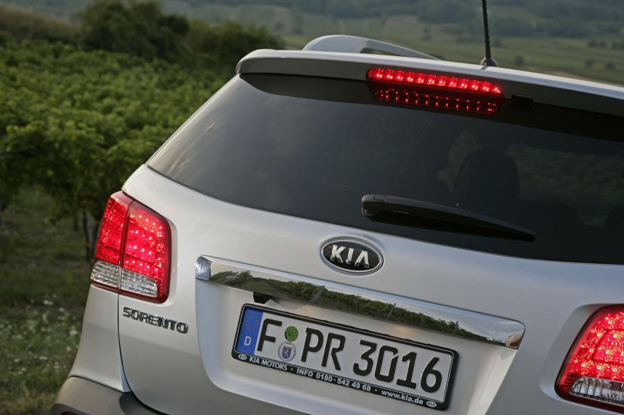  Kia Sorento 2010 года  (фото 56 из 238)